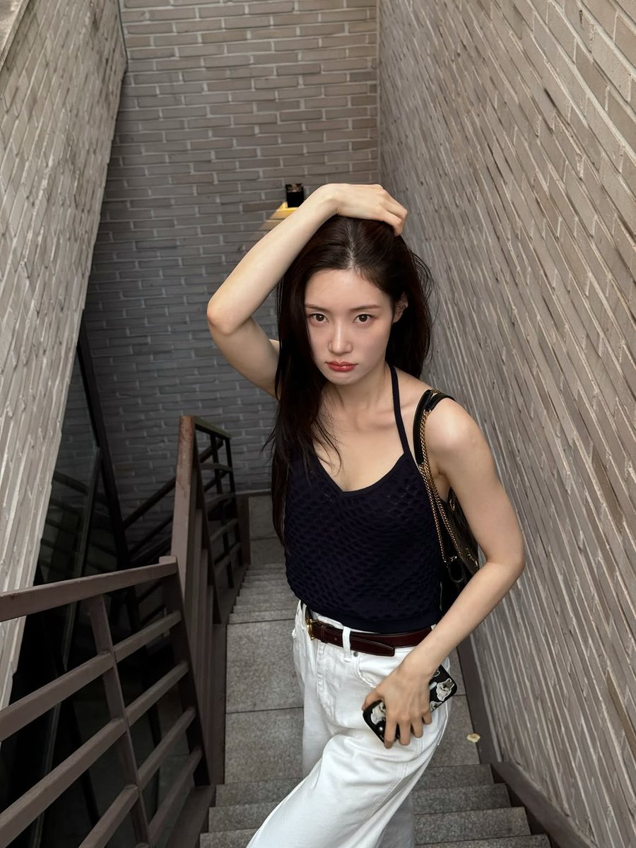 JCYJSM's tweet photo. 여자의악마……………… https://t.co/9GKDopMiNB