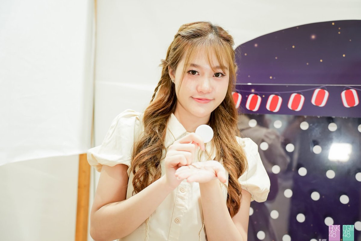 EmmaOfficialFC's tweet photo. [🏮👘] #BNK48CGM48BonOdori2026

ภาพบรรยากาศงาน 
BNK48 &amp; CGM48: Bon Odori 2026
–Thailand Japan めっちゃカッコイイ！–

🗓️ 24-26 JUL 2026
📍 Island Hall, Fashion Island (Bangkok)

#EmmaCGM48
#FashionIsland
#THJPรำวงMatsuri
#BNK48 #CGM48 https://t.co/G6LCss2IWI
