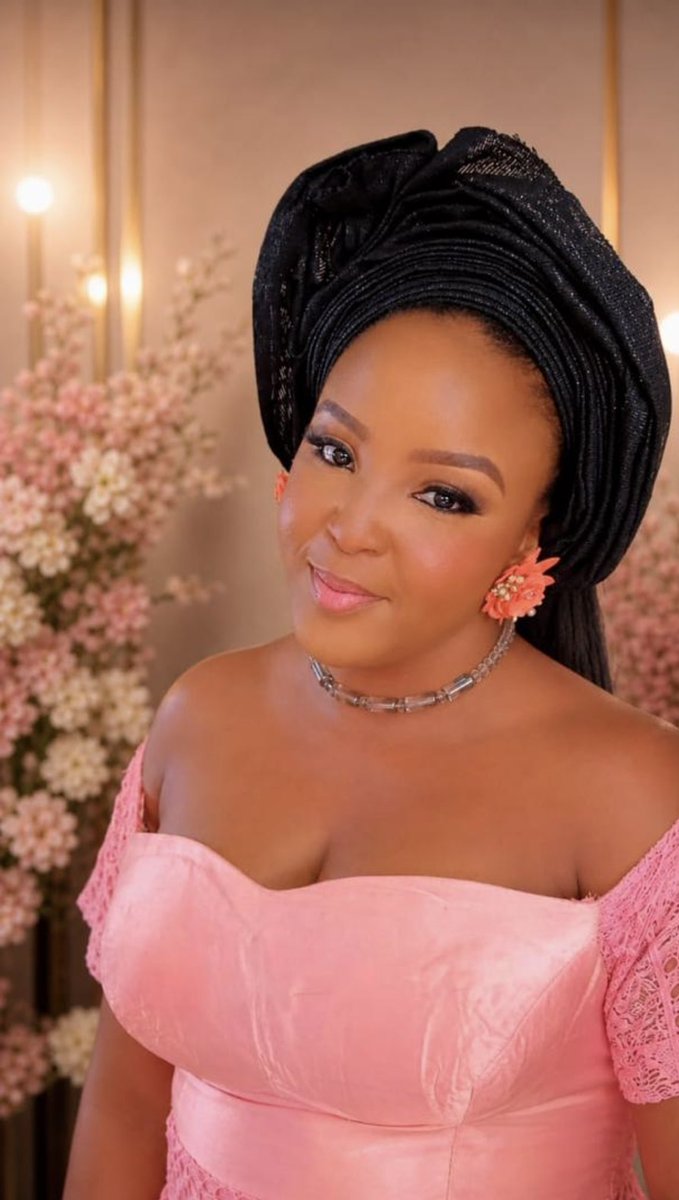 AbrahamEno45207's tweet photo. I have miss.. in my DM, she is 30years old from Canada she is a social worker , doing well for herself, she is pretty and tall, never been married, no kids genotype AA, she seek for a Nigeria guy for a committed relationship, send me a DM if you’re interested. https://t.co/yfSIsbBHBj