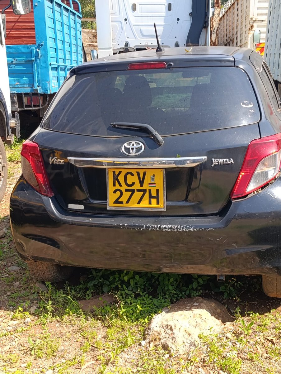 k_auctioncenter's tweet photo. 🚨 **CASH DEAL** 🔥  

**Toyota Vitz**  
2012 | 1.0L | Auto  
KCV 277H  

💰 **Ksh 570K**  

📍 Bungoma  

⚡ Clean city runabout. Ready. https://t.co/w47IPZ1qnL