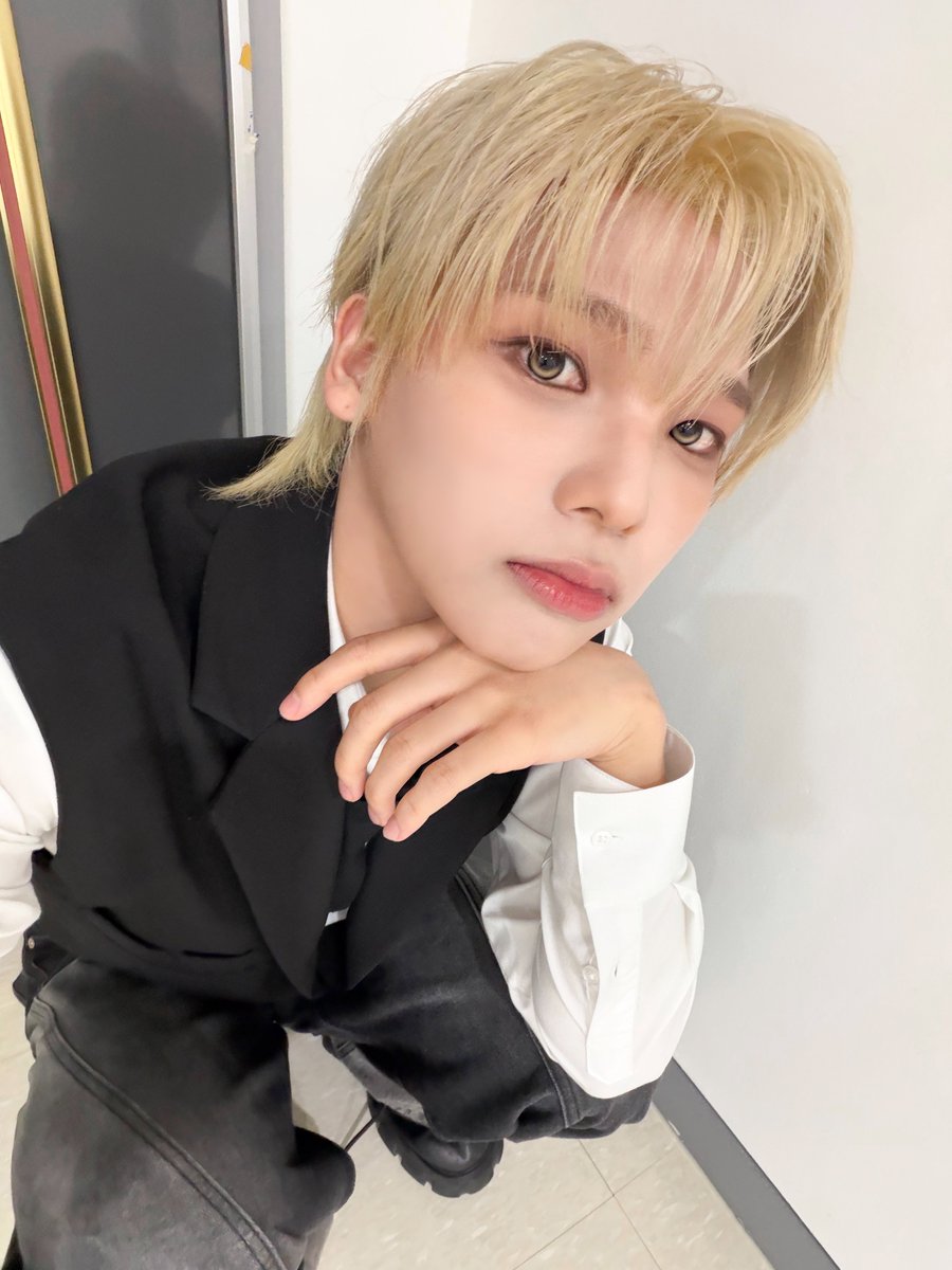 nSSign_official's tweet photo. [ #도하 ] 코스모 돱장줘.

#nSSign #엔싸인 #エンサイン #DOHA https://t.co/xsKgbju25j