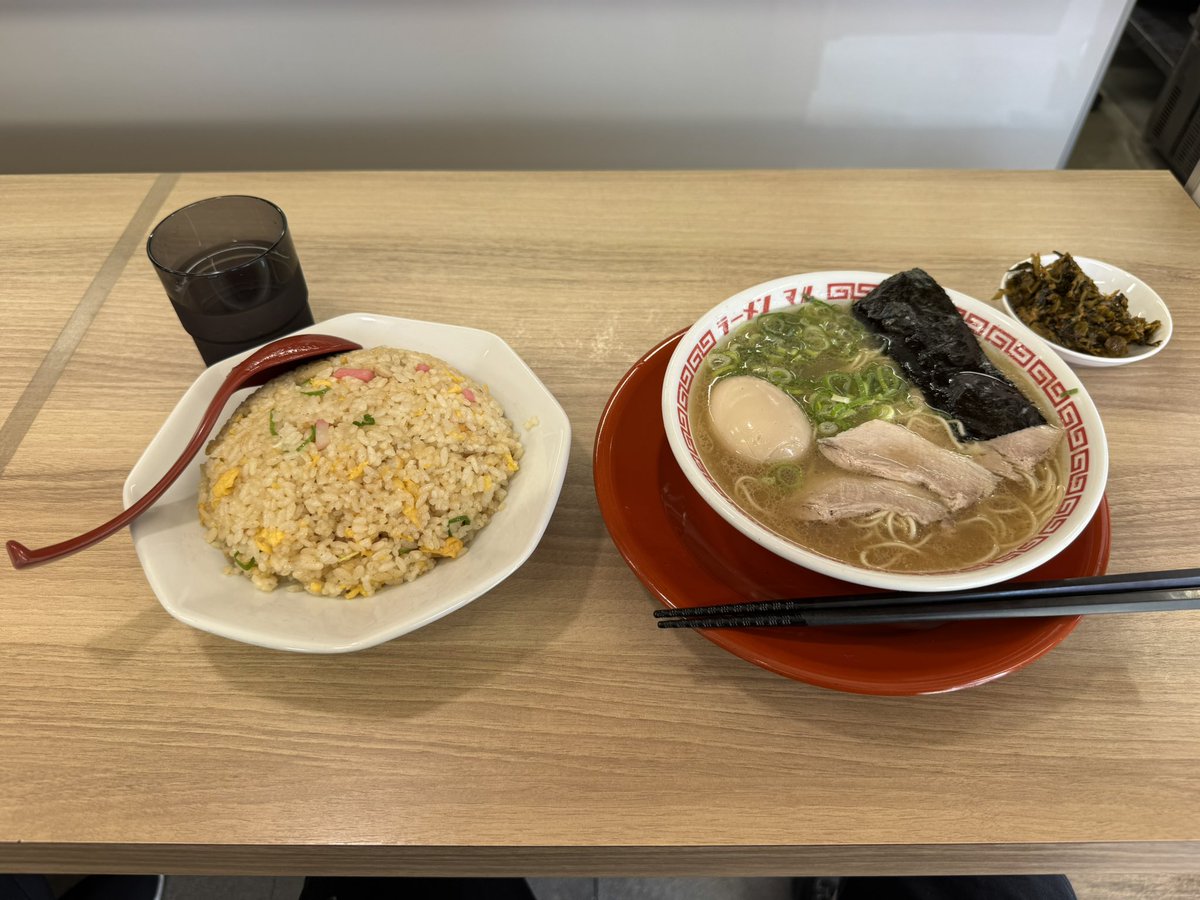 nataku_rocha's tweet photo. 佐賀 ラーメン マル
リピート
このラーメンが1番好きだな https://t.co/gpoZMjASXr