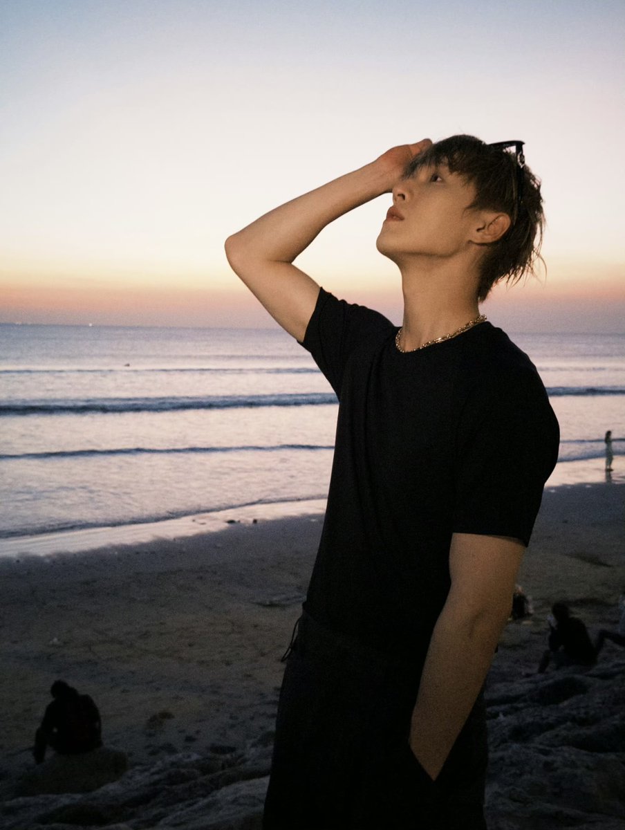 p1nenamu's tweet photo. 260731 이윤예 웨이보 🆙 

7월 plog
7월의 바다와 땀을 담아, 8월을 향해 출발!

#이윤예 #李昀锐 #LiYunrui https://t.co/hDMZI42zY1