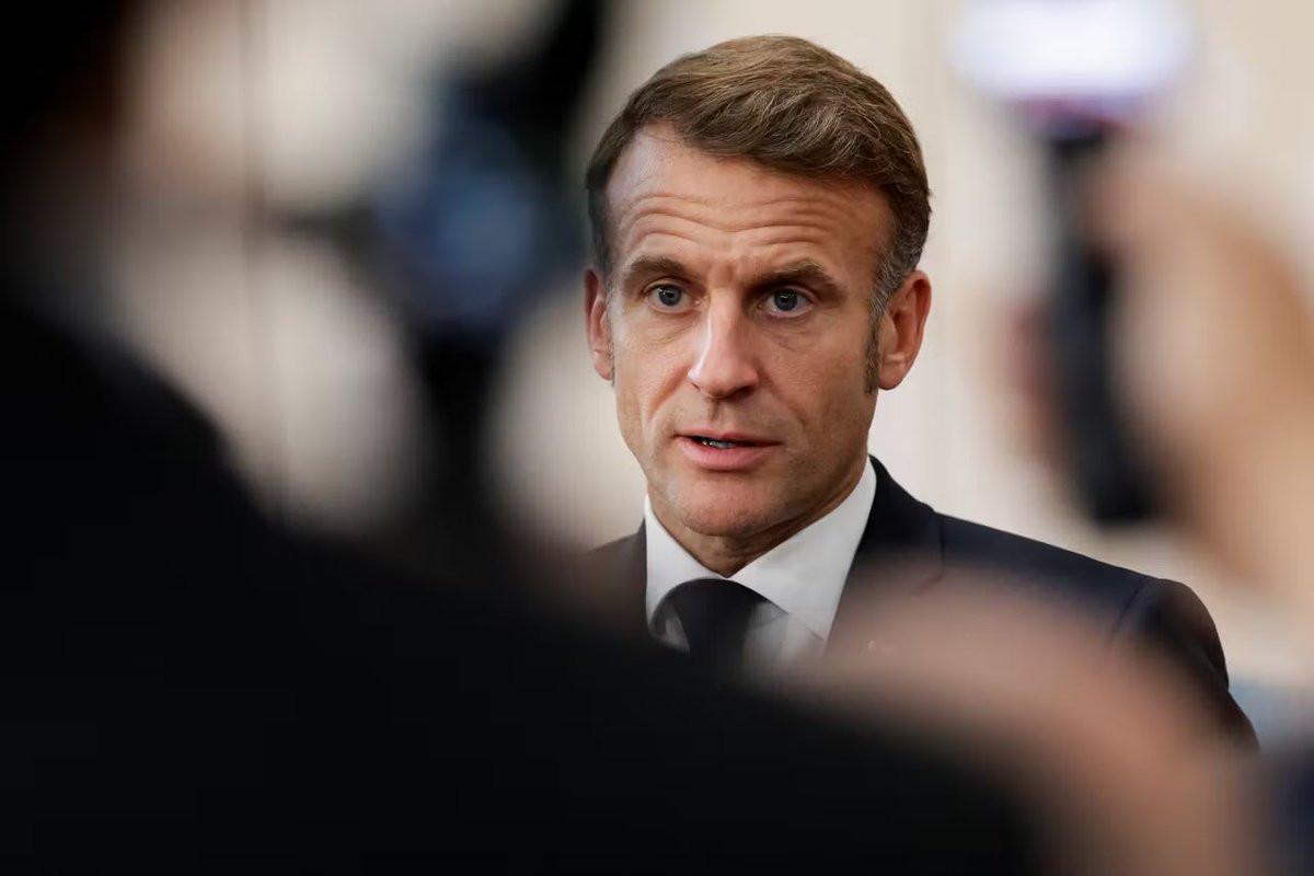LBleuBlancRouge's tweet photo. Dans 286 jours, Emmanuel Macron NE SERA PLUS Président de la République. 🇫🇷🥳🍾 https://t.co/7hEBRuXz5e