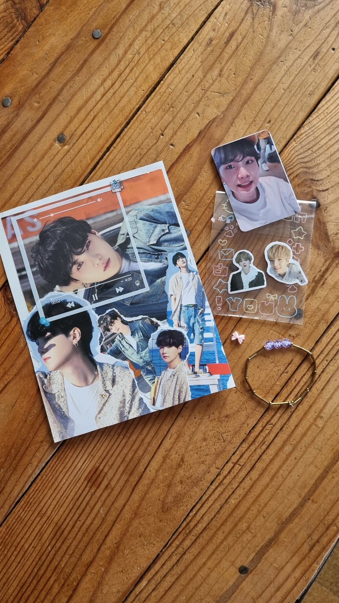 sei_mi41's tweet photo. J'adore la postcard @alys_0n !!
Encore merci pour les petits stickers et le bracelet !!💞💞 https://t.co/w1eXYuNPTf