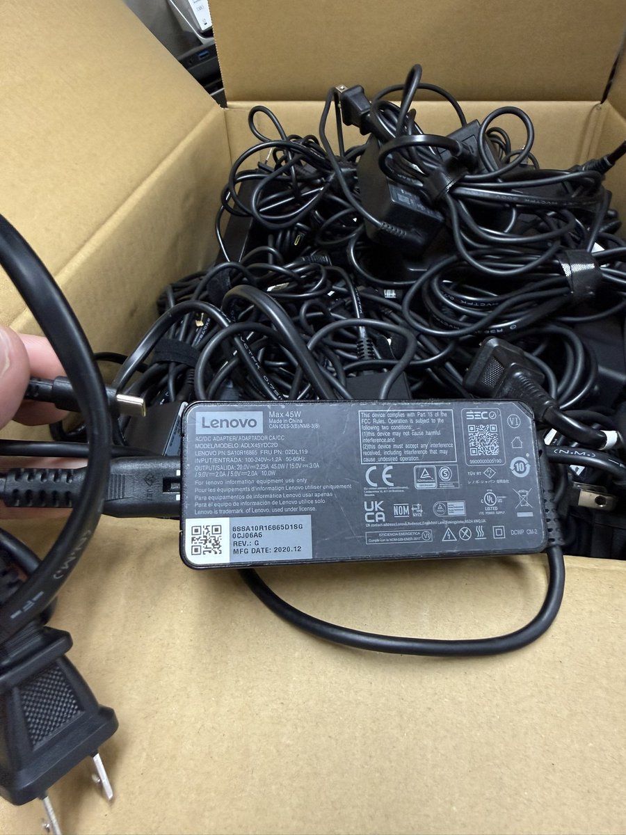 Captain2109's tweet photo. Lenovo
Type-c
45W
2000個

1個 900円
10個8000円
100個70000円 https://t.co/rSvBaCCUkk
