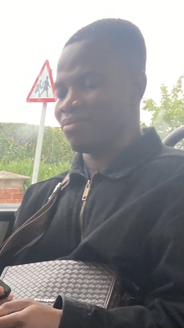 Jammy595's tweet photo. The face you pull when you illegally invade England &amp; get given a top of the range mobile phone, brand new wardrobe, housing, dentist/healthcare &amp; free travel + many other perks not available to native British…paid for by us! https://t.co/C2SzPfDKdf
