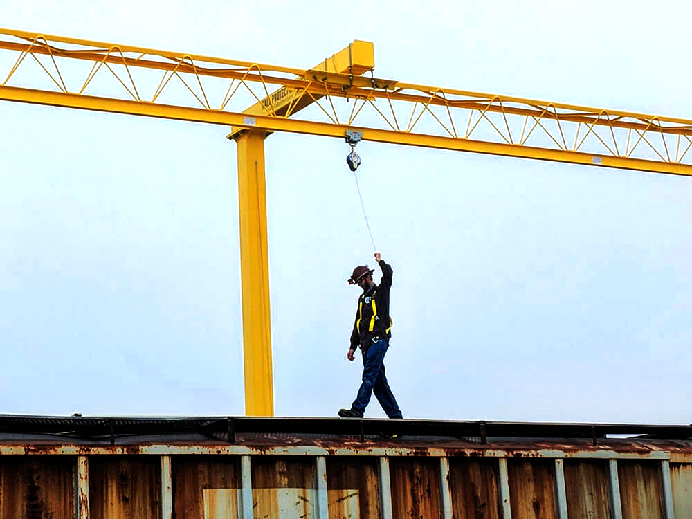 Safe_Rack's tweet photo. SafeRack’s trolley lifeline fall protection systems help keep operators tied off and moving confidently along elevated work paths https://t.co/Gy7mvX6vsE
#SafeRack #FallProtection #TrolleyLifeline #SafeAccessAtHeight #IndustrialSafety https://t.co/Ev00kkMbUR