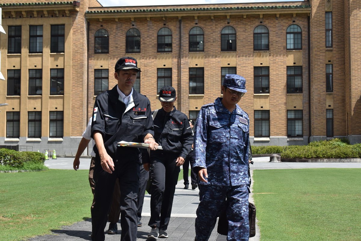 yamanashi_pco's tweet photo. ７月２７日（月）、自衛隊山梨地方協力本部は山梨県庁と協力して、発災時に連絡員を派遣するための訓練を行いました。
 
山梨県内で大規模地震などが発生した場合、自衛隊山梨地方協力本部は山梨県庁へ連絡員を派遣して、各機関との連絡態勢を迅速に構築します。山梨県民の皆様の安全・安心な暮らしのため自衛隊は、災害に備えて日頃より訓練を行っています。
 
#山梨地本 #自衛隊 #災害