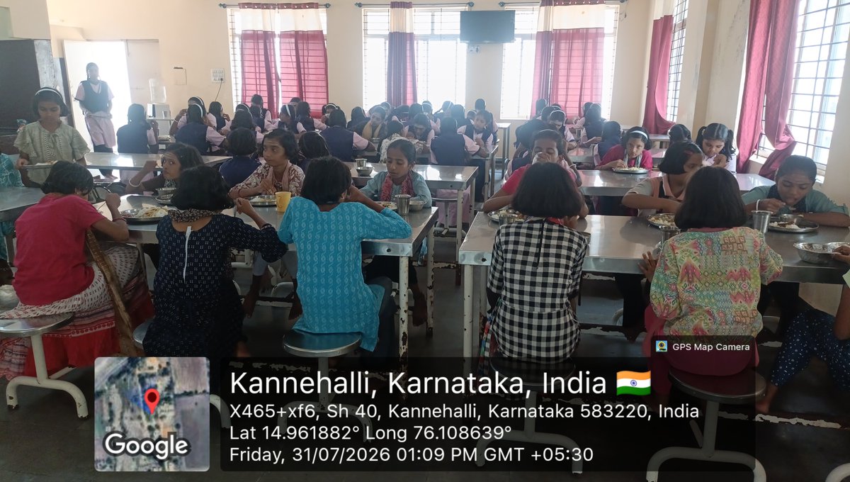 MdrsItagi's tweet photo. Lunch 
#SocialAudit_SWDMeals 
#Socialwelfare_karnataka https://t.co/nuPgcgtrMG