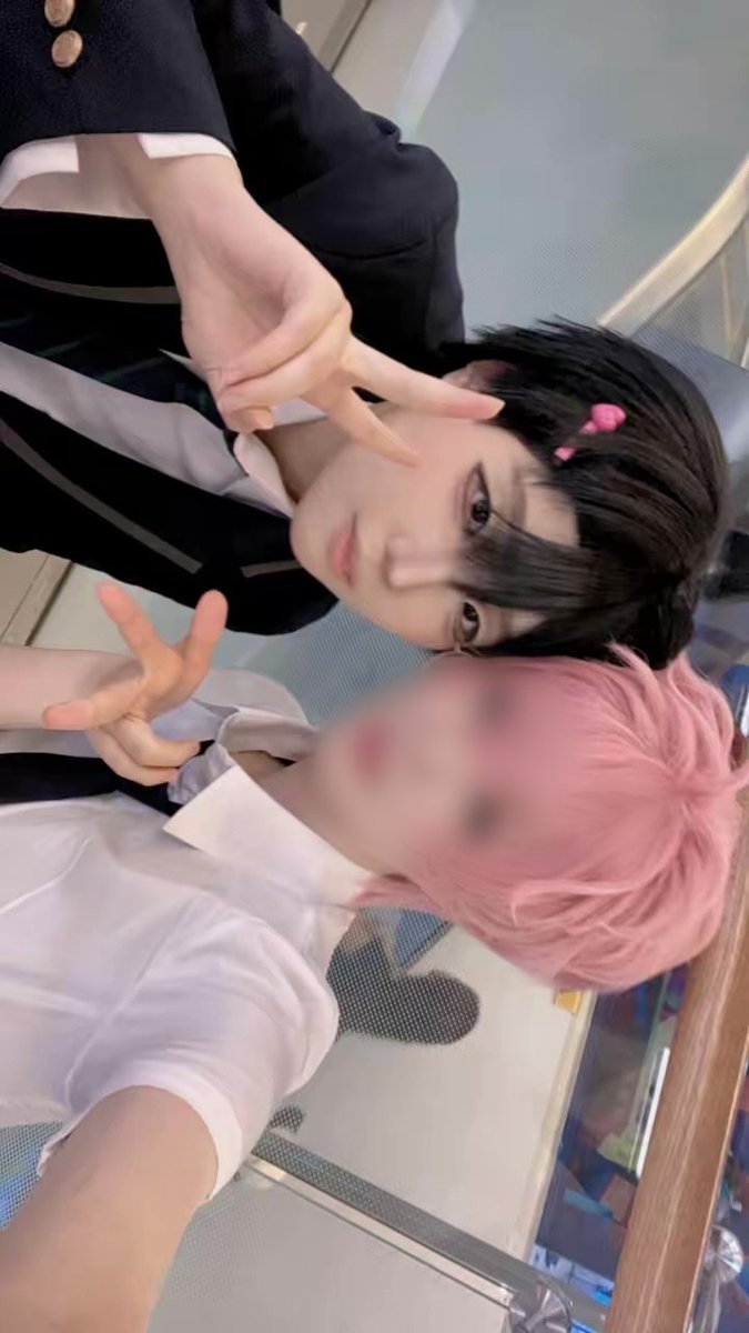dan______cos tweet picture