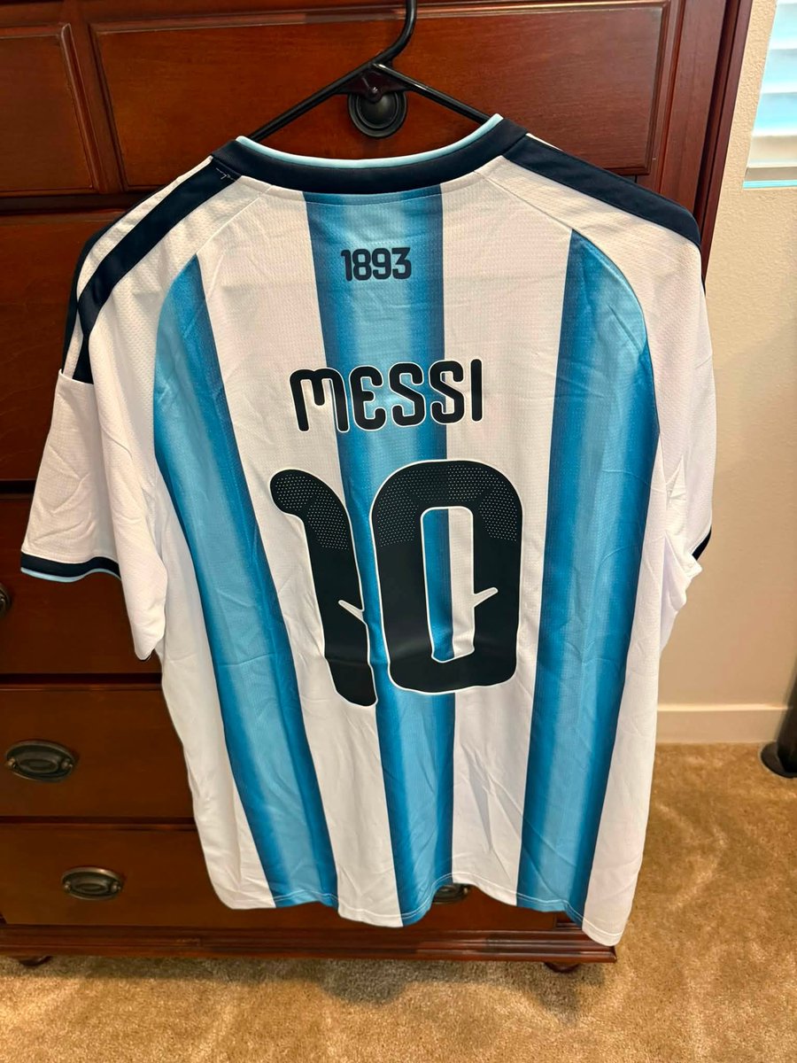 NebSport_store's tweet photo. Lionel Messi Argentina 2026 National Team Jersey
✅ Full Size 
✅ All Players &amp; Custom Name/Number available
SEE MORE PLAYERS: https://t.co/kAHSz1iJl2

#LionelMessi #Argentina #ArgentinaJersey #WorldCup2026 #NationalTeam #Football #SoccerJersey #GOAT #Messi10 #CustomJersey https://t.co/uuqrwNZiTv