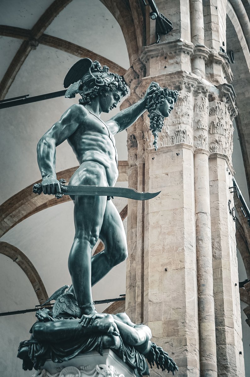 X_ArtGallery's tweet photo. Benvenuto Cellini - Perseus with the Head of Medusa https://t.co/iezrRm76ax