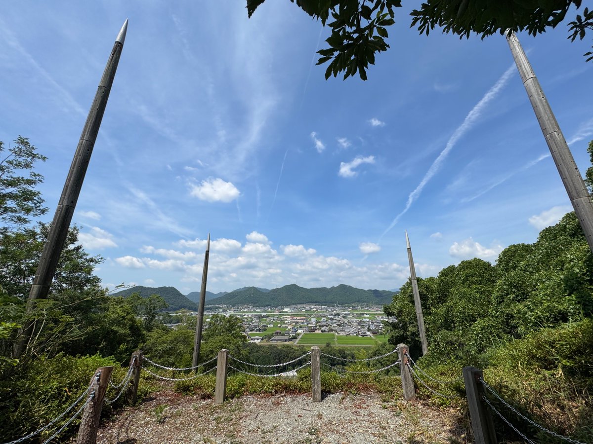 IslanderofTalis's tweet photo. 北緯35度と東経135度が交わる場所 https://t.co/hp1r58QBP3