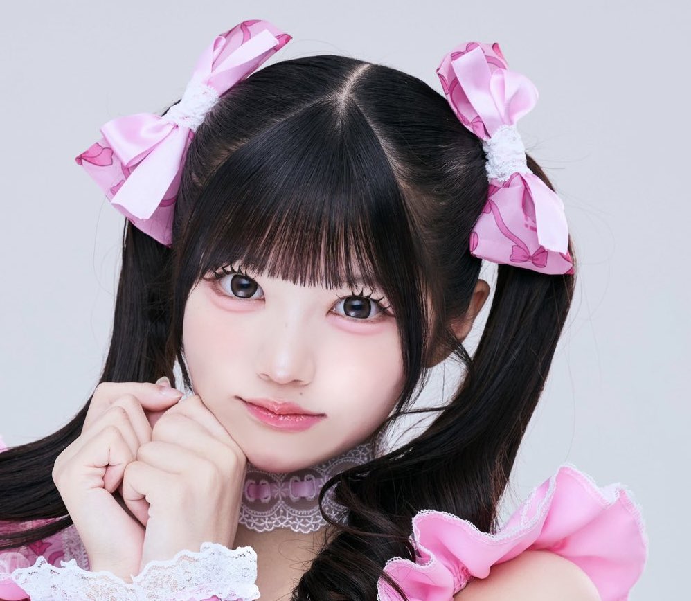z3vqb's tweet photo. みゅうちゃんのまつ毛ってほんとに綺麗で羨ましい。マスカラ何使ってるんだろ https://t.co/OGjsTAZWjB
