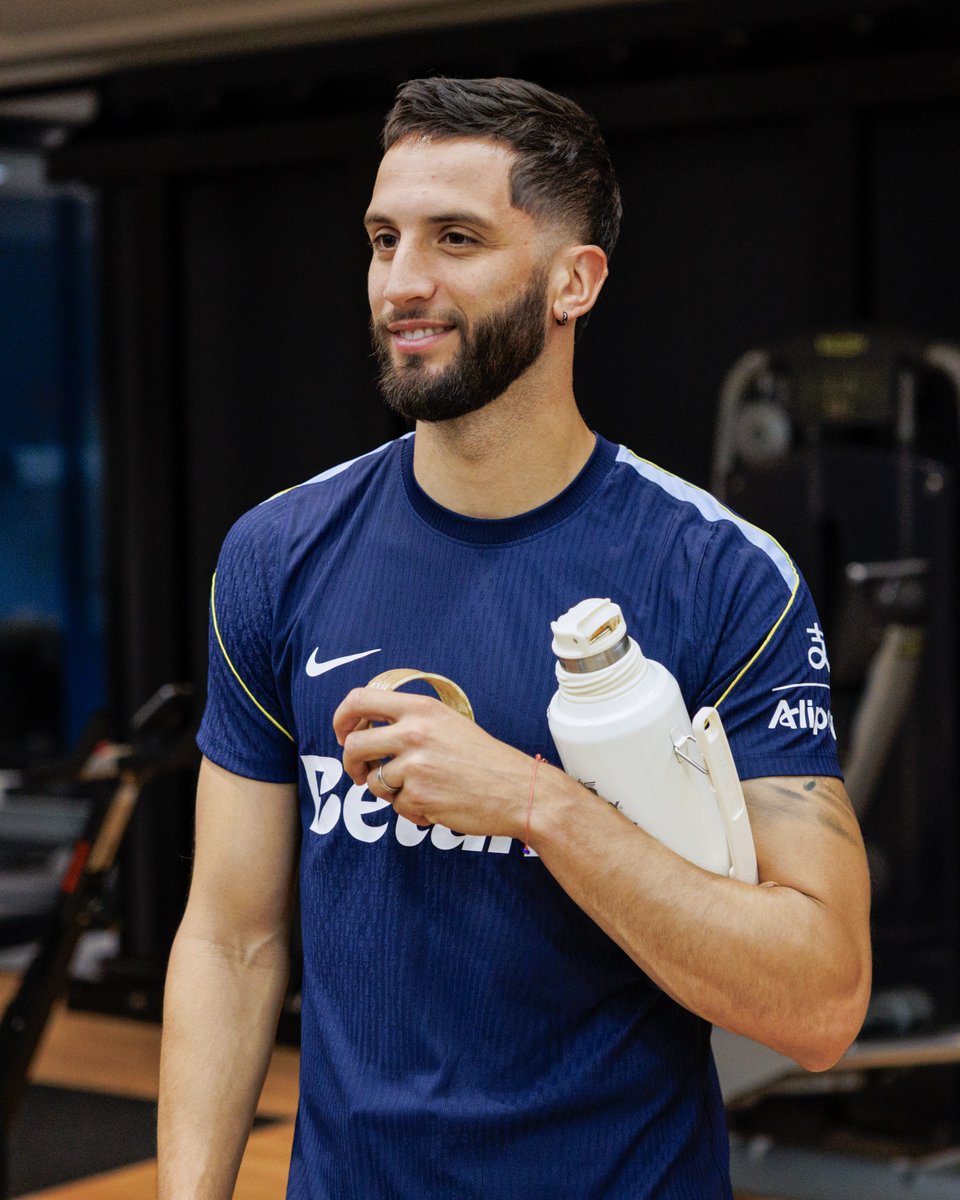 Spurs_THA's tweet photo. หลังเสร็จภารกิจรับใช้ชาติ หนุ่ม ๆ กลับมาลอนดอนกันแล้ว 👋 https://t.co/8XOVORj7dy