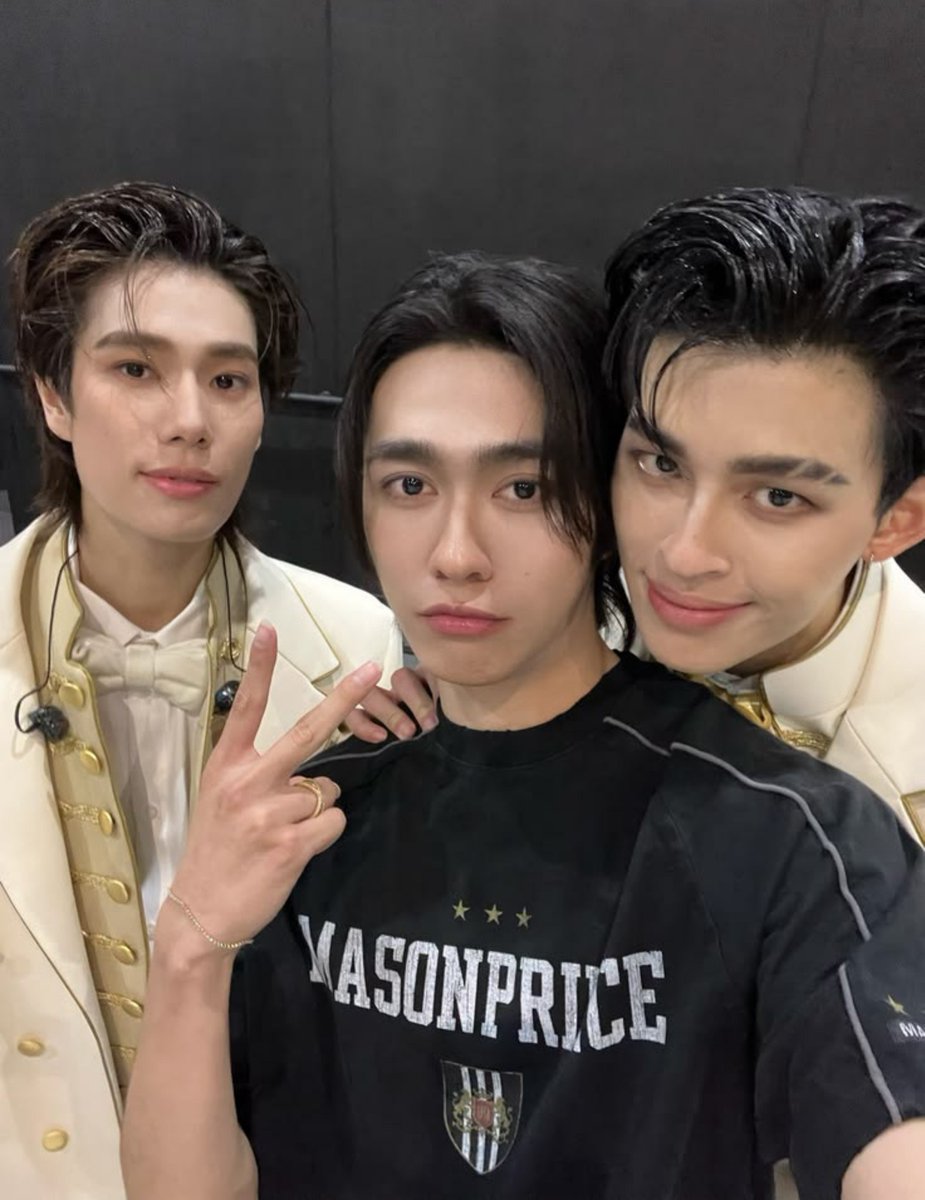narawinstar's tweet photo. no one understands how terribly i miss them, how dear they are to me :((💟 my ppw w aouboom :(( https://t.co/83PGvoFsRB