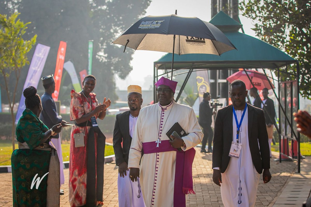 watotochurch's tweet photo. A beautiful day to give thanks. 

Welcome to the 33rd Coronation Thanksgiving Service of the Kabaka of Buganda, at Watoto Church Bweyogerere!

#Amatikkira33 #CelebratingChrist #CaringForCommunity #WatotoChurch https://t.co/QWs6ijXQMj