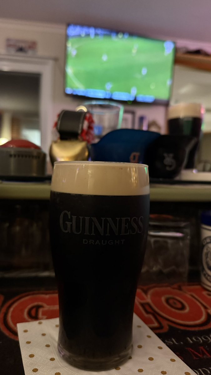 wapple15's tweet photo. Friday evening #BeerView 🍻#FocusGames #BeerOclock #Canberra https://t.co/DBO3mkNHQz