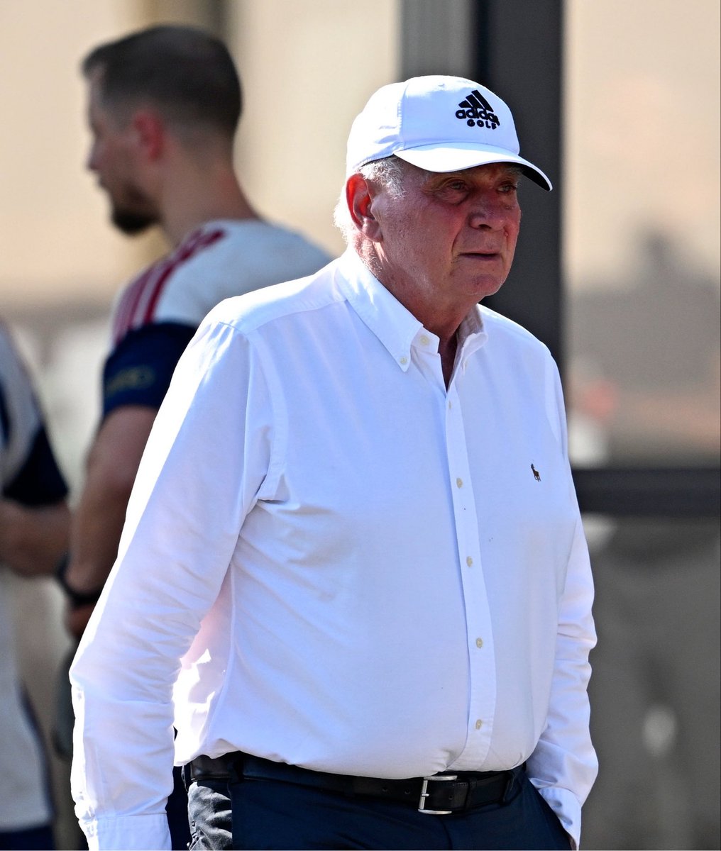 _BeFootball's tweet photo. 🚨 « S’IL VEUT FIJI 🇫🇯 CONTRE CAP-VERT 🇨🇻 À LA COUPE DU MONDE, ALORS QU’IL SE LE FASSE. »

Président d’honneur du Bayern Munich, Uli Hoeness 🇩🇪 prévient Infantino 🇨🇭 : une Coupe du Monde sans Européens n’a aucune valeur ❌:

« Personnellement, je ne pense pas que les Européens réalisent à quel point ils sont en réalité forts. 

UNE COMPÉTITION SANS EUROPÉENS N’A AUCUNE VALEUR. 

Si les Européens sont véritablement unis et travaillent de manière cohérente vers cet objectif, M. Infantino ne s’en tirera pas avec ce plan. »