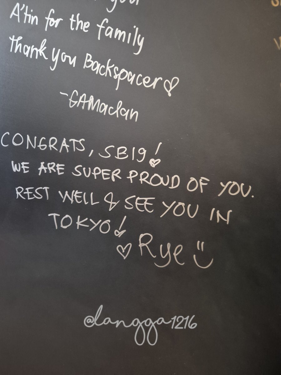 Langga1216's tweet photo. Sugod sa ciudad ang farm girl na ito.
Ang ganda ng CD. Sulit binayad nyo. Bumili ulit kayo! Hihihi
Mali pa yung message ko, Osaka and Tokyo dapat. Charrr!
#iWASfirst
@backspacerph
@sonymusicph
@SB19Official https://t.co/TYaWwSAM4w
