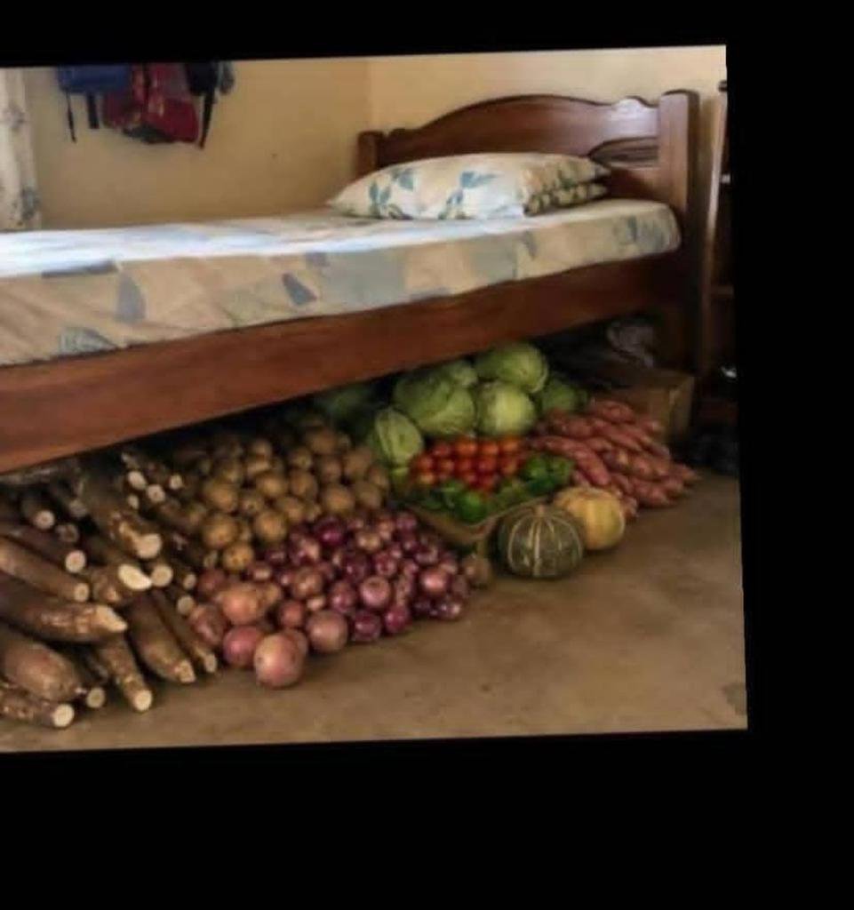 matavzmike's tweet photo. Fresher from kagadi has arrived at kyambogo🤣🤣🤣 https://t.co/QShT7UF3Vy