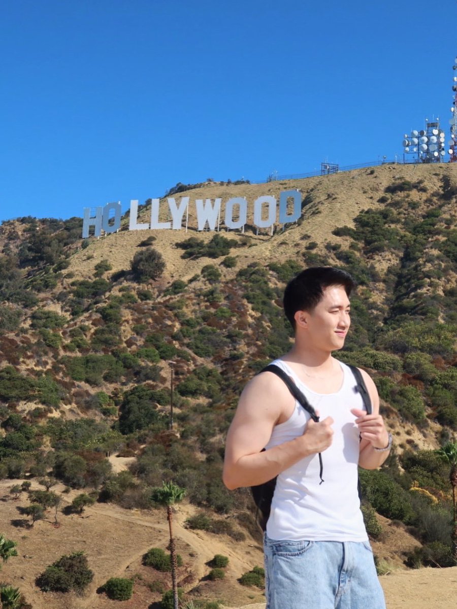 ryanmly's tweet photo. guess i could say, i made it to #Hollywood 🇺🇸⛰️ https://t.co/K3Ve9nbHAA