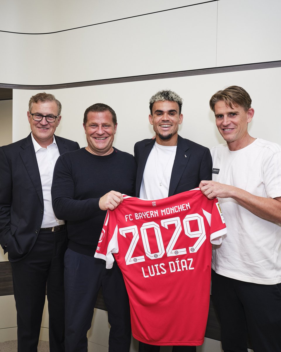 New_World_Sport's tweet photo. Face à l'intérêt de plusieurs clubs, le Bayern Munich sécurise l'avenir de Luis Díaz avec une prolongation jusqu'en 2029.
#football #newworldsport #NewWorldTv #sports #INFOSPORT https://t.co/oaPFEs2tdT