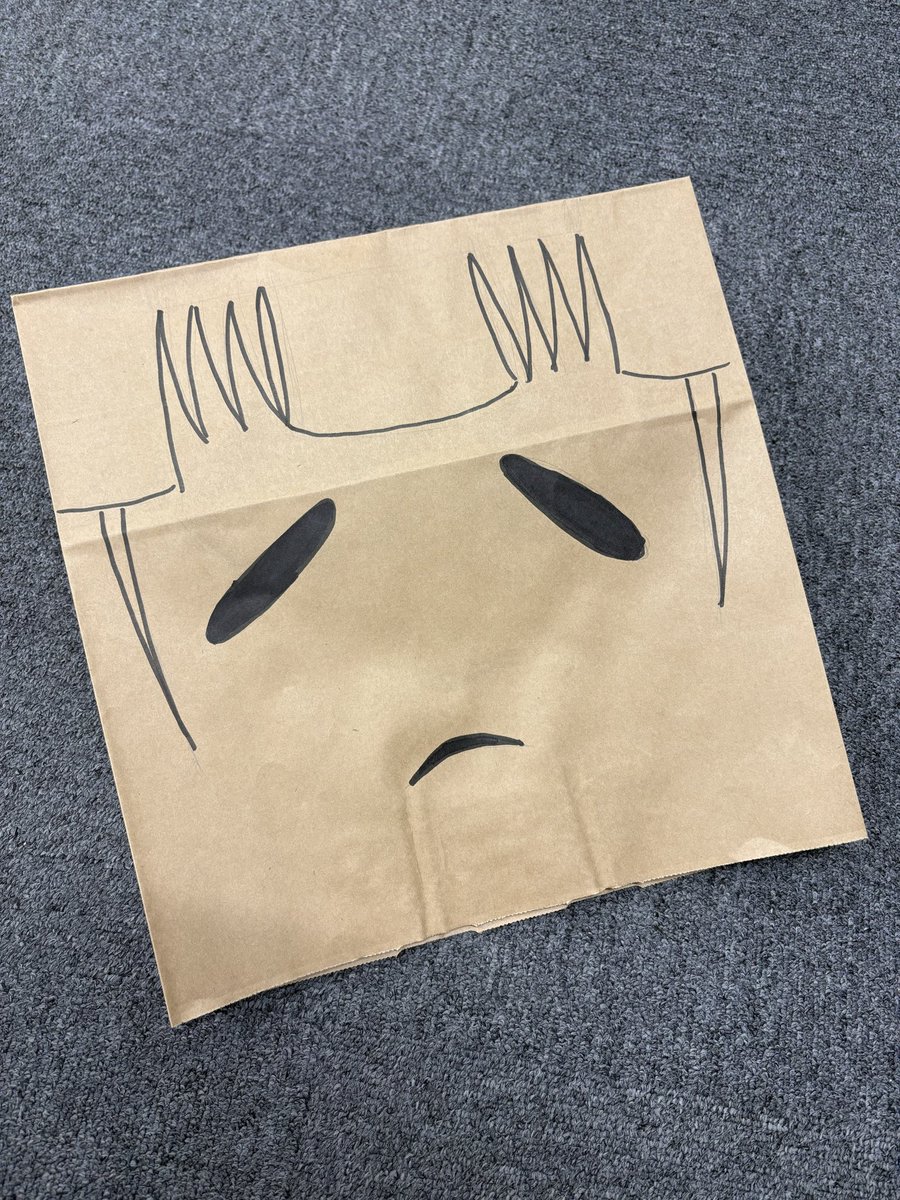 Teammmmmane's tweet photo. あのあと上野を巡ってきたのですが

人通りが多い中で写真を撮れず今こんな顔してる https://t.co/TT5LWHFGop