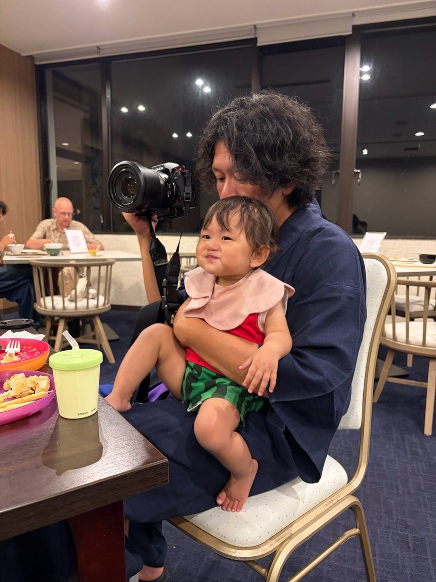 kenisaka's tweet photo. そういえば京都宮津のメルキュールへ食べ放題遊び放題旅行をしてきました。　弟ちゃんは楽しすぎてチェックアウトが悲しくて泣いてました🥹 https://t.co/hw5ESD8Txy