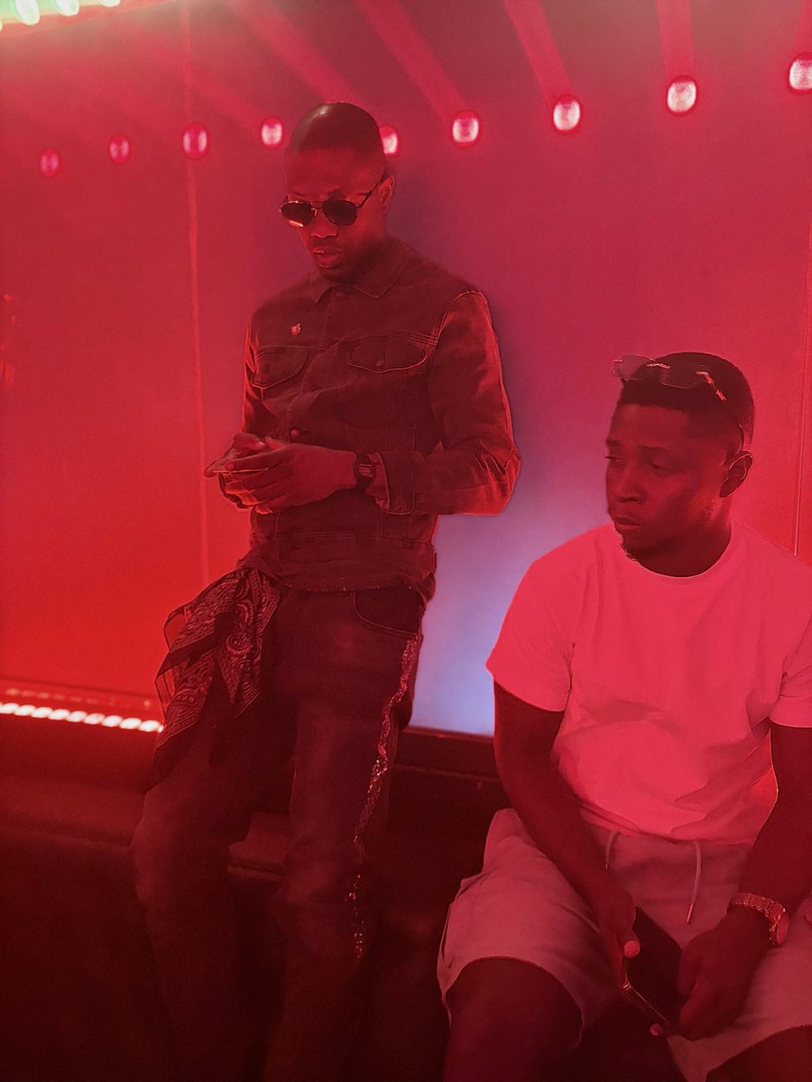 VectorThaViper's tweet photo. Young man, no follow dem troll people wey fit help you open your eyes to things wey dey wait for front… 

no forget say NA NIGERIA you dey.

@ThaBoyYom (  Mr. “ Defeated people “ ) with the look away. https://t.co/6UQmfk6h0W