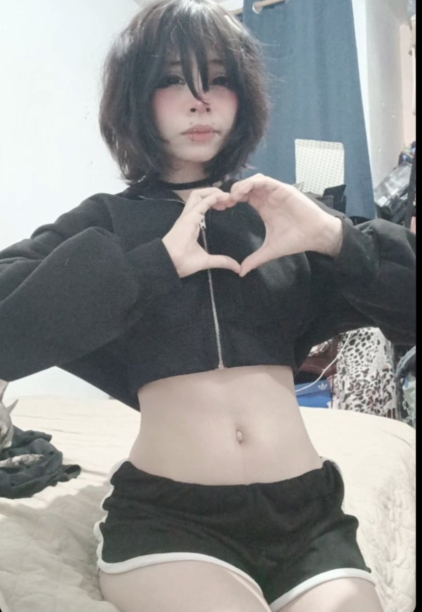 chicopepinillo's tweet photo. Soy robin :33

#femboy #myfemboyroommate https://t.co/Li5kMpT4jh