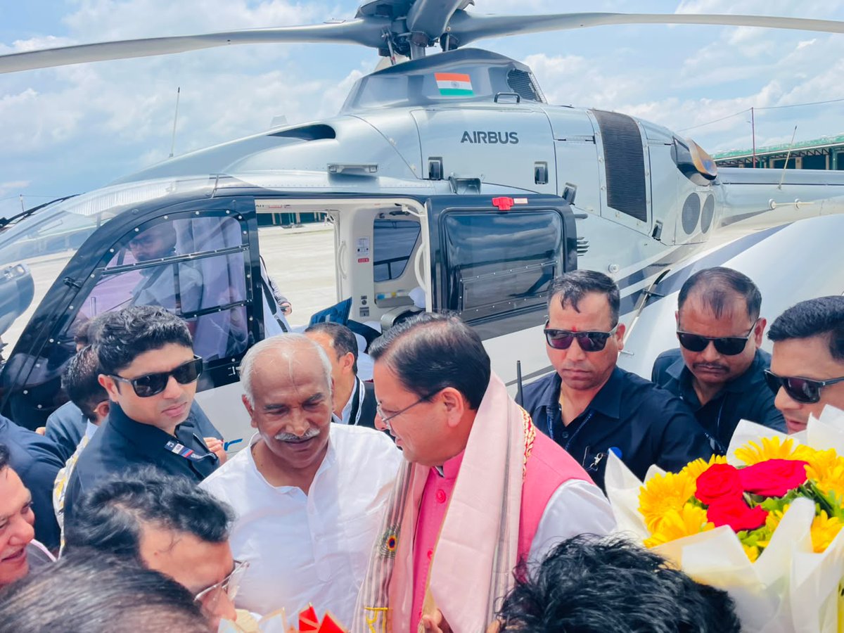 TheArvindPandey's tweet photo. आज माननीय मुख्यमंत्री उत्तराखंड सरकार श्री पुष्कर सिंह धामी (@PushkarDhami) जी का विधानसभा गदरपुर शुभागमन पर सह्रदय स्वागत एवं अभिवादन किया !

#PushkarSinghDhami | #Gadarpur | #Uttarakhand https://t.co/3tPqxxv4Fg