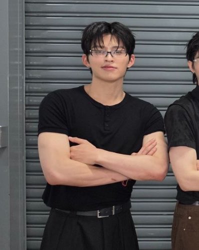 ppw0102's tweet photo. ช่วงนี้คุณปอนด์ฮีตัวหนามากจริงๆ รักบอดี้นี้ของฮีมาก ตัวเท่าตึกสามสิบชั้น ตู้เย็นสี่สิบคิว ต่อยทีนึงเดรสเลยแหละ https://t.co/9Gr13990rF