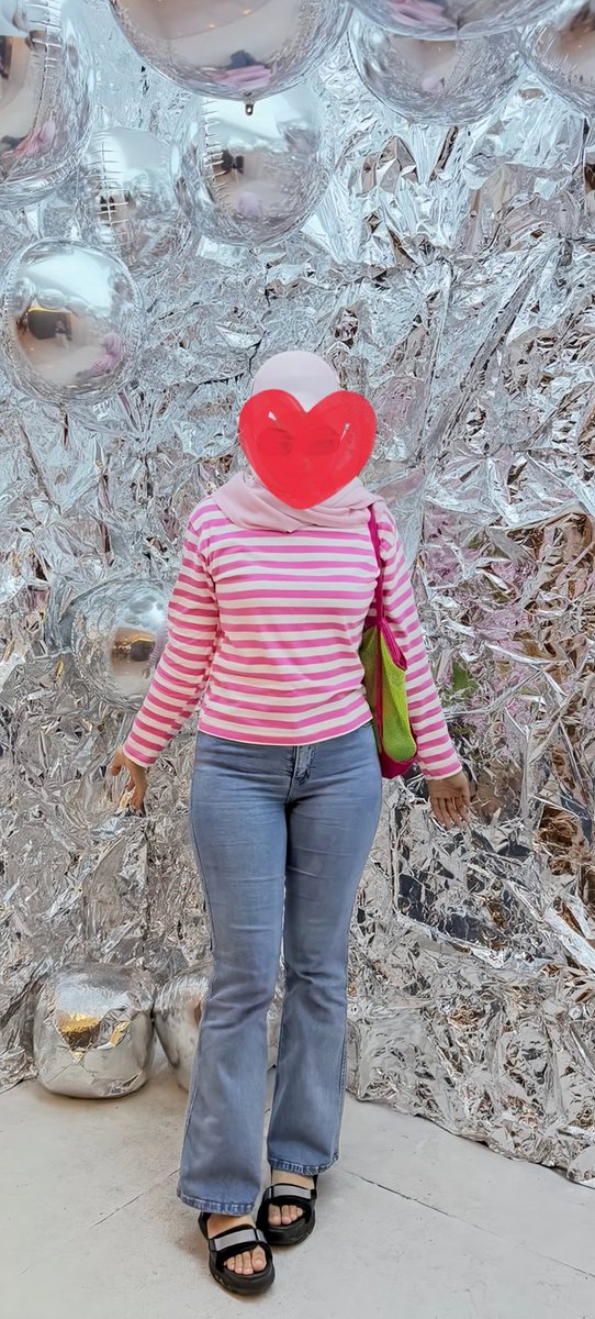 Nuinee tweet media