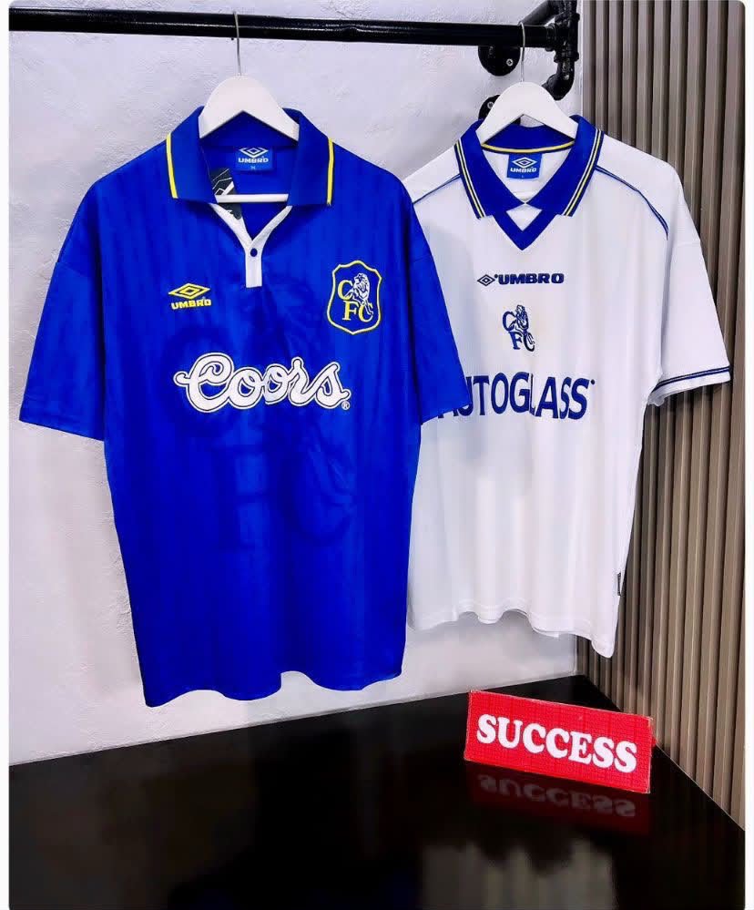 Iyawo_Mudryk's tweet photo. Vintage jersey 

Size—— L xl xxl 
Prize——30,000

Bundle 10pieces = 290k
Available now 🏬🙌🏻🙌🏻
Please patronise🙏 @PreciousFolake2
 @ObaDeleke

#tessy #clubjersey #football  #footballseason https://t.co/F6UTjn4gbr