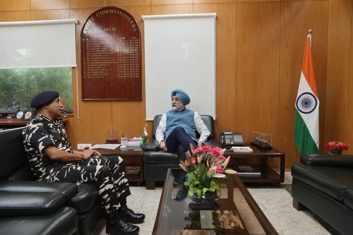 SSB_INDIA's tweet photo. Shri Sanjay Singhal, #DGSSB, called on Hon'ble Lieutenant Governor of Delhi, Sardar Taranjit Singh Sandhu Ji, at Lok Niwas, Delhi, on 30.07.2026.

#SashastraSeemaBal
#SSB #Delhi #LokNiwas

@PMOIndia @HMOIndia
@PIB_India @LtGovDelhi
@LokNiwasDelhi @SandhuTaranjitS https://t.co/0KpDSfZX8G