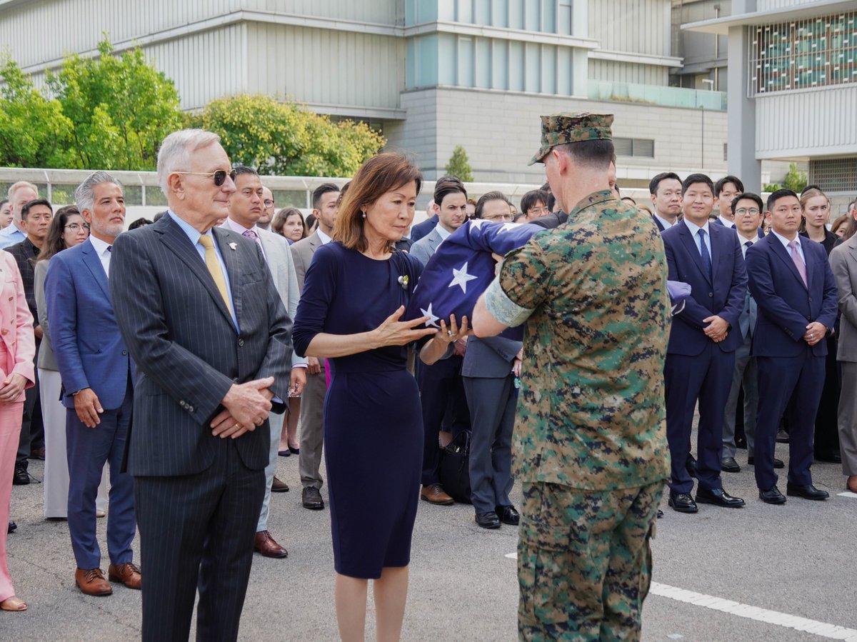 USEmbassySeoul's tweet photo. .@USAmbROK Steel had the honor of raising the American flag with the Embassy’s Marine Security Guards, a symbolic and meaningful start to her tenure as U.S. Ambassador to the ROK. 🇺🇸🇰🇷 https://t.co/88sM3TfM7l