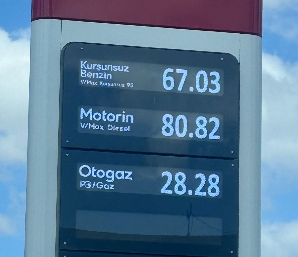 nasuhbektas's tweet photo. Teşekkürler AKP her şey sayenizde oluyor https://t.co/vjkbFt84Lb