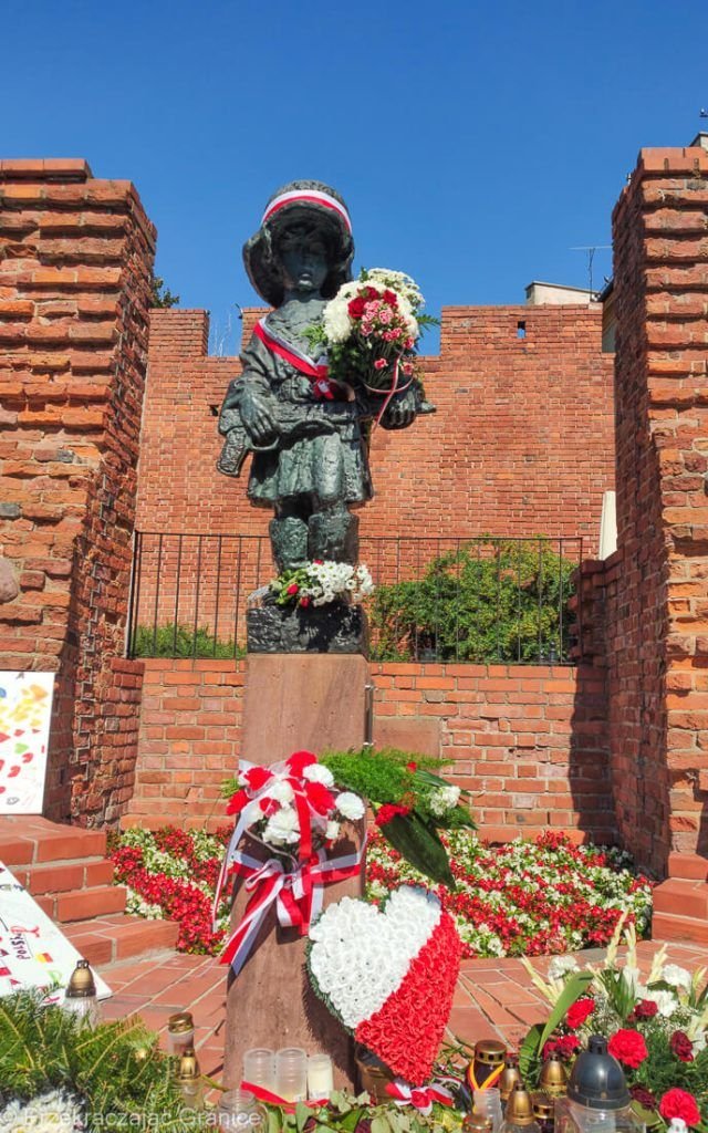 stas1948's tweet photo. Część i Chwała Małym Bohaterom w walce o wolność Warszawy i Polski https://t.co/GHlU5kfqe6