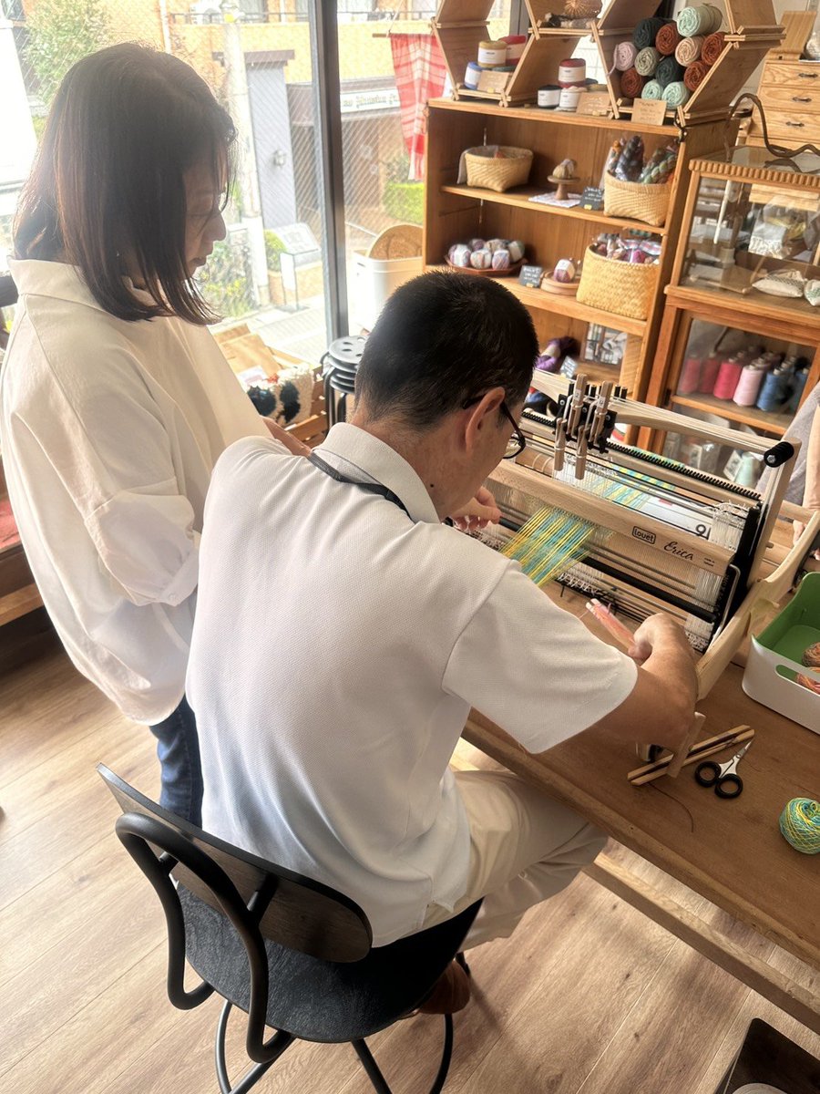 ichiyoh252's tweet photo. 先日、機織りの体験会に
参加してきました。
皆さん楽しんで行ってきました。
また、機会があれば参加したいです。 https://t.co/oJCiq8rbxp