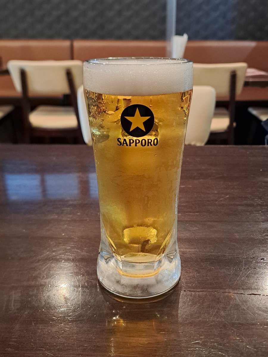 oldfashionedlo1's tweet photo. 「アジアンダイニングバー &amp; カフェ SITA(シータ) 学芸大学店(東京都目黒区鷹番)」

7/31(金)は、7/15(水)引き続きこちらの店舗にしました。

〖アルコールご用意しております。〗と書かれたポスターに誘われて、「サッポロ生ビール 黒ラベル 〈樽生〉(中ジョッキ)」を注文して喉の渇きを潤しました。 https://t.co/XkZ0ywSsr4