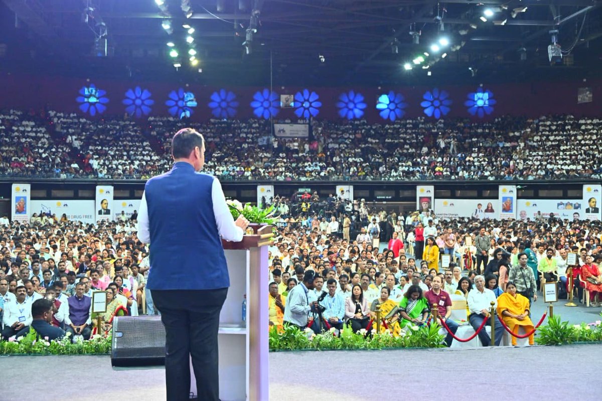MCG_mitesh's tweet photo. The voice of Mumbai’s youth says it all! ❤️

Proud to be part of the successful execution of the #DrugFreeMumbai Campaign at NSCI Dome, launched with the Abhiyan Shubharambh by CMO Maharashtra.

Proud of the entire #DomeTeam! 🇮🇳

#Mumbai #Maharashtra https://t.co/CcUmvSOwFa