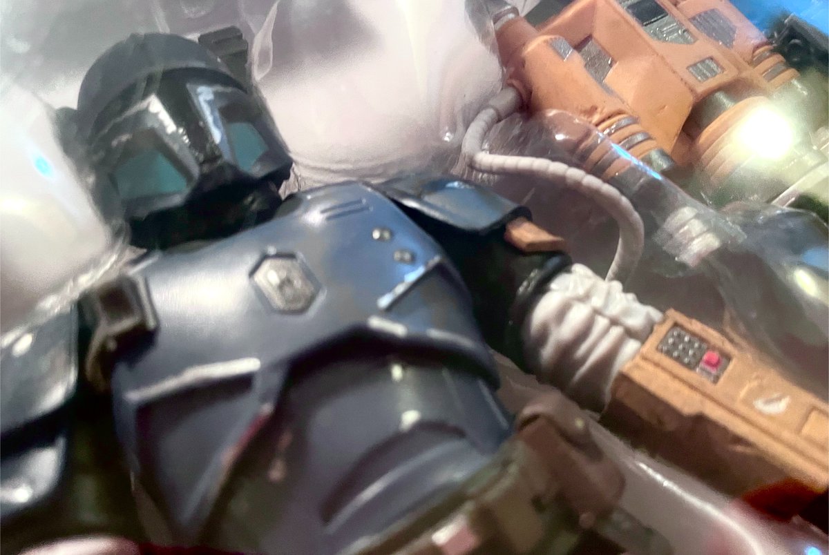 mtk33102_R's tweet photo. ずしやか男性のフィギュアがきた https://t.co/ViyY6xUzrP