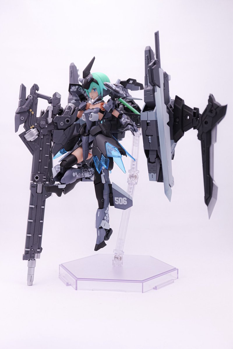 Yoshuan_shiopan's tweet photo. 本日発売の「フレームアームズ・ガール 3Dコレクション」にて
「寿 武希子 アリス•ギア•アイギスver.」の作例を担当させて頂きました。
また、以前に担当した「スティレット M.S.Gモード」も再掲載されております。
FAガール盛り沢山の1冊となっております！
#FAガール #コトブキヤ https://t.co/uyKIctIr1P