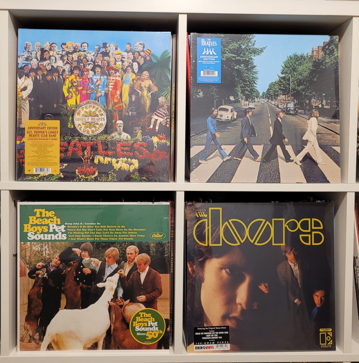 ModDogRecords's tweet photo. Nos han llegado novedades, nuevas entradas y reposiciones. 🔥

Lo último de Strokes, Rolling Stones, Morrissey, Jack White, My New Band Belive. Nuevas entradas de Faces, Queen y Sigur Ros, y reposiciones.

Como siempre mañana en la web y marketplaces.
👉🏼 https://t.co/1Ihq6qr8hy https://t.co/MkgXnTCGw0