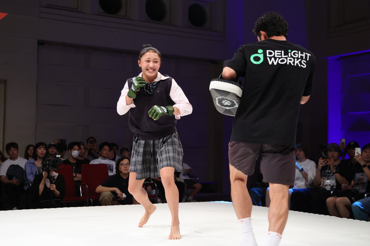 kiyoshi999's tweet photo. 2026年7月30日木曜日 東京都千代田区
RIZIN TOKYO FM HALL
RIZIN.54合同公開練習
RIZIN.54
RIZIN MMAルール:5分3R(49.0kg)
ケイト・ロータス vs. NOEL
高校生ファイターのNOEL選手‼️
#RIZIN #RIZIN54
#NOEL #DELiGHTWORKS
#高校生ファイター https://t.co/cXvCJQCKC5