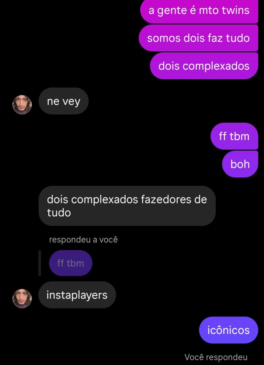 dnlauraz's tweet photo. dois complexados fazedores de tudo uouu https://t.co/Xm1G7aJv18