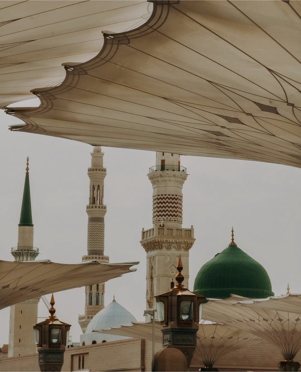 merve05022023's tweet photo. Bir rüzgâr esse de Medine’den, kokun gelse Ya Resûlallah ﷺ https://t.co/sLc65Cq5Ng