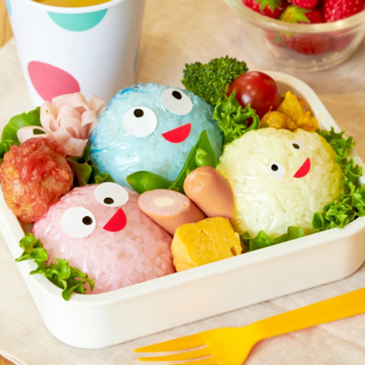 deco_wrap's tweet photo. 色付きラップのデコラップ！🌈
本日より、Amazonにて販売開始！

ラップは透明だけじゃない！
食べ分け、キャラ弁、工作、など使い方様々♪

詳しくは画像をタップしてチェック！